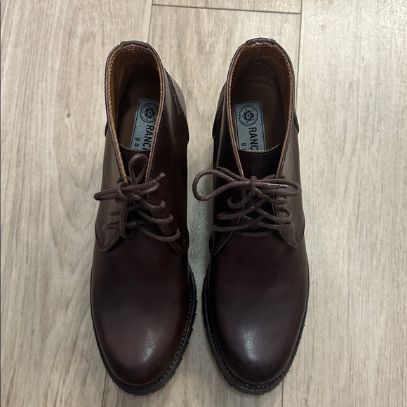 NWOB RANCH ROAD LEATHER ANKLE BOOTS
Starr Brown 7.5 - Picture 7 of 10